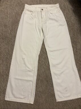 White Wide-Leg Low Rise Denim Jeans w/ little distressing